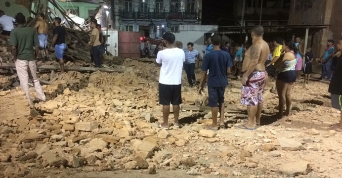 Veja Vídeo : Casarão desaba, deixa três mortos e pelo menos cinco feridos na Soledade