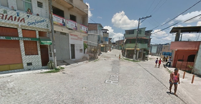 Jovem de 25 anos é executado a tiros dentro de casa no subúrbio de Salvador