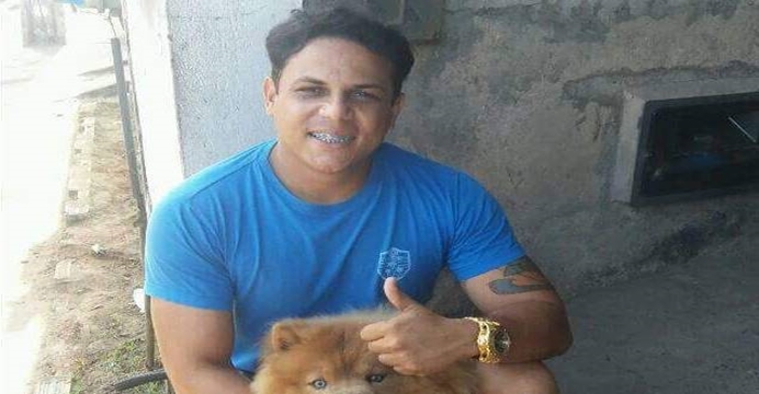 Ex-assessor parlamentar é morto com 18 tiros dentro de condomínio em Simões Filho