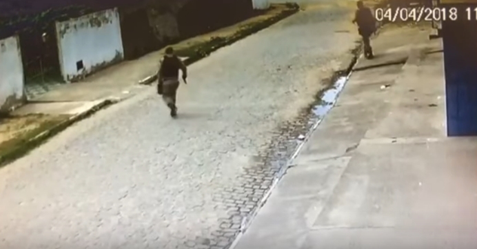 Vídeo: mostra abordagem policial que deixou PM morto em Feira de Santana