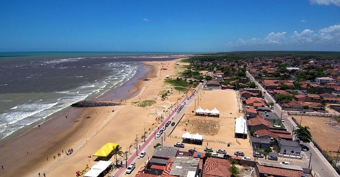 Alugam-se praias: exploração comercial já está autorizada em orlas de cidade baianas