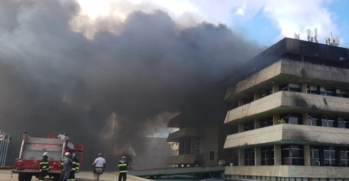 Incêndio atinge prédio da Assembleia Legislativa da Bahia