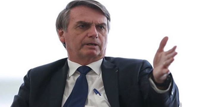 Governo Bolsonaro avalia proibir uso de jeans por servidores e visitantes no Palácio do Planalto