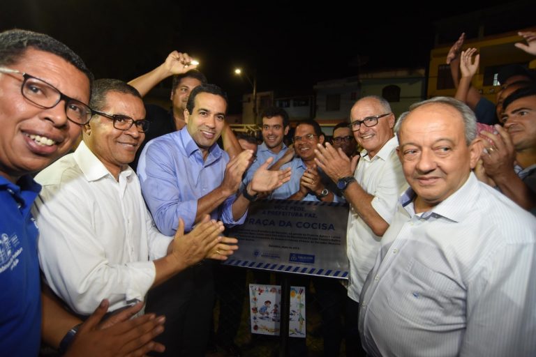 Bruno Reis entrega Praça da Cocisa no Subúrbio