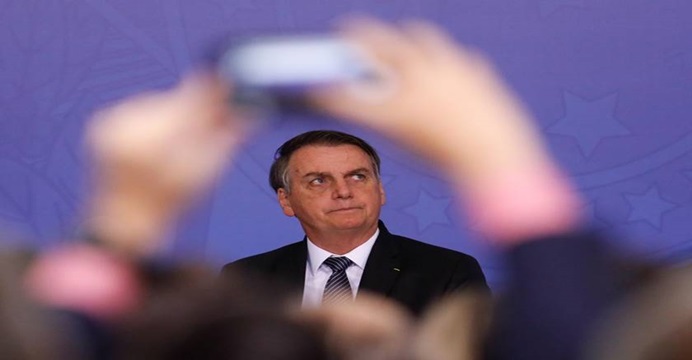 Bolsonaro sobre protestos pela Educação: “Só vi faixa de Lula livre”