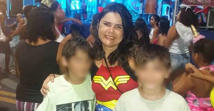 Homem mantém esposa e dois filhos como reféns em apartamento no Rio