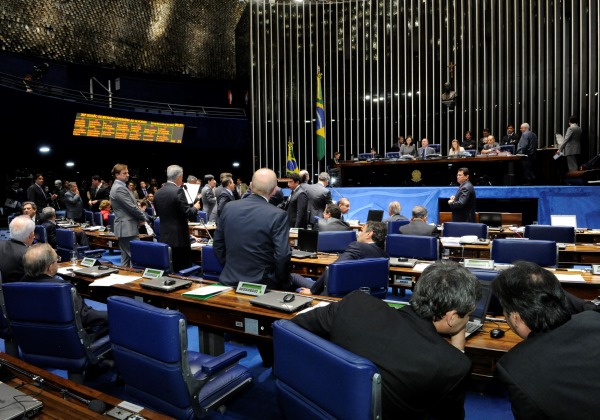 Senado aprova projeto para punir juiz e procurador por abuso de autoridade