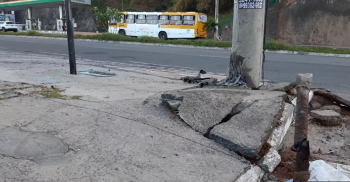 Dois assaltantes são mortos e um é preso na Avenida Pinto de Aguiar nesta quarta-feira