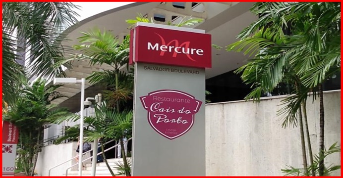 Menino de 12 anos cai do nono andar do hotel Mercure em Salvador