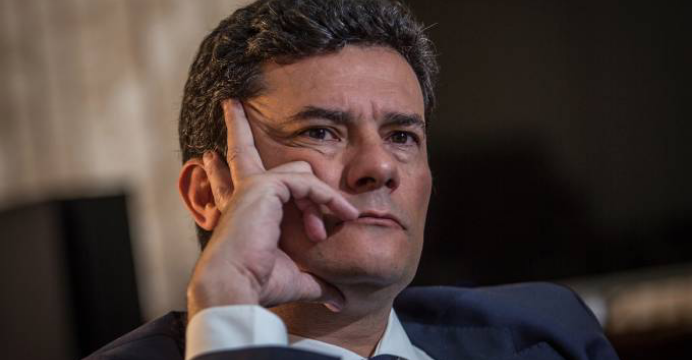 Diálogo com Deltan sobre denúncia foi para ‘proteger’ Lula, diz Moro