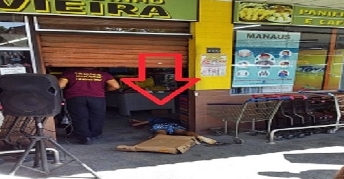 Membro da facção criminosa Comando Vermelho é executado com tiros na cabeça na porta de mercadinho no bairro do Val Paraíso, Zona Leste de Manaus. VEJA VÍDEO