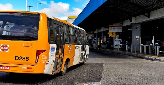 Prefeitura monta operação emergencial de transporte nesta terça (22)