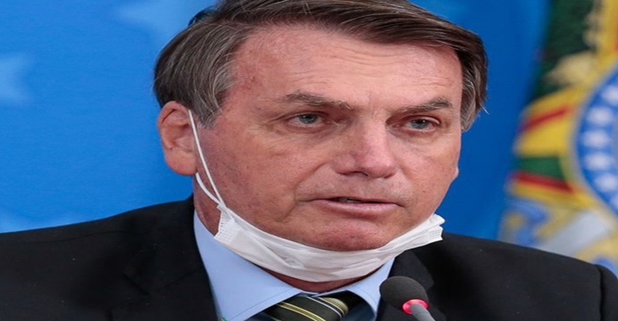 Bolsonaro dá entrada no hospital das Forças Armadas com dores abdominais; presidente tem enfrentado crises de soluços