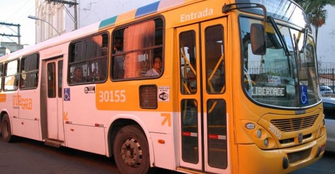 Ônibus voltam a circular normalmente no bairro da Valéria