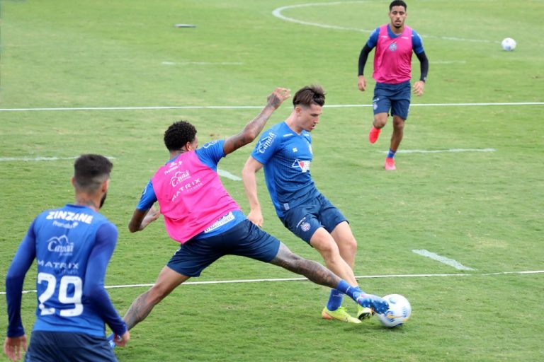 Dabove comanda coletivo e testa time do Bahia para duelo com o Inter