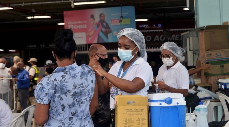 Salvador segue com aplicação da 1ª, 2ª e 3ª dose da vacina nesta quarta (10)