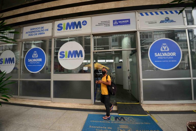 SIMM oferece 221 vagas de emprego nesta segunda-feira