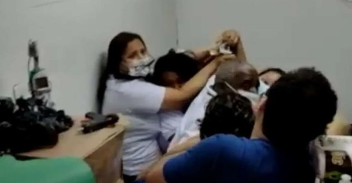 Vídeo: Enfermeira é agredida após constar irregularidades em cartão de vacina contra Covid-19