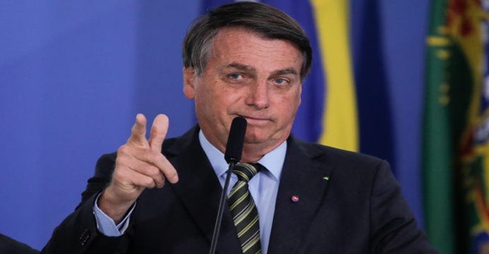 “Se a esquerda voltar ao poder, na minha visão, nunca mais deixará o poder”, diz Bolsonaro