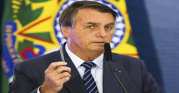 Bolsonaro promete manter zerados impostos federais de combustíveis