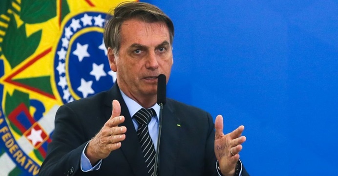 Bolsonaro pede que apoiadores desbloqueiem rodovias