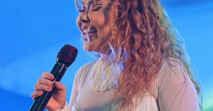 Joelma testa positivo para Covid-19 pela quinta vez