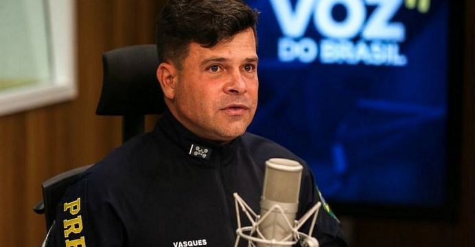 Bolsonaro exonera diretor-geral da PRF investigado por bloqueios em rodovias