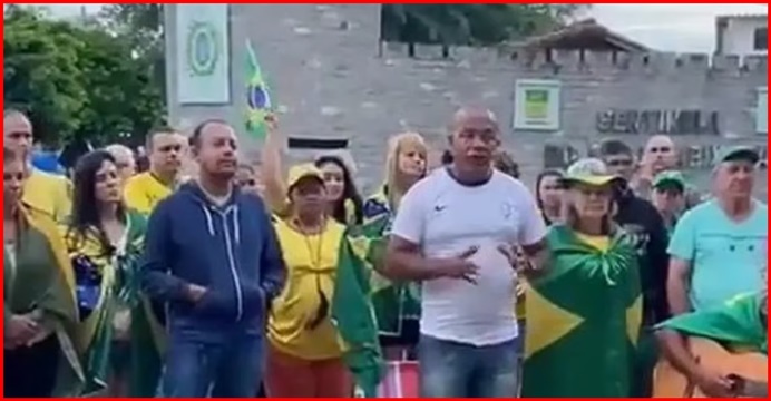 Pastor bolsonarista desafia ordem de Moraes