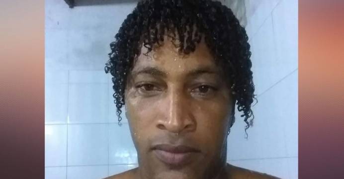 Moradores incendeiam casa de suspeito de estuprar sobrinha da esposa em Feira