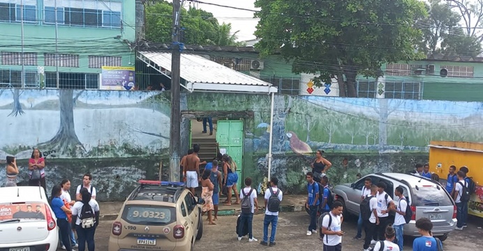 Ataques a escolas ligam alerta de pais, alunos e professores