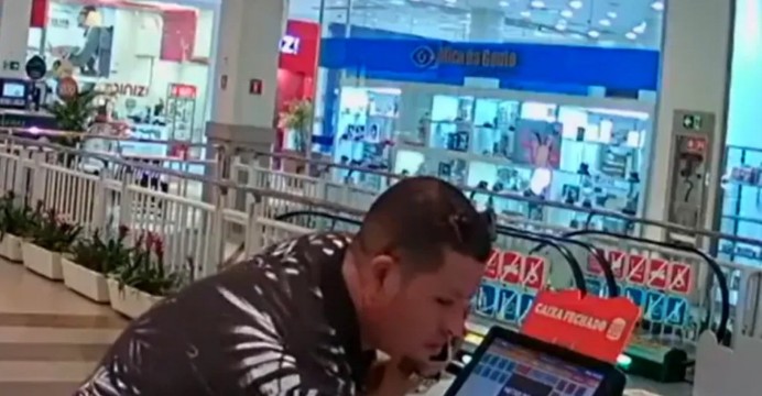 Homem que furtou celular de funcionária em shopping de Savaldor é preso