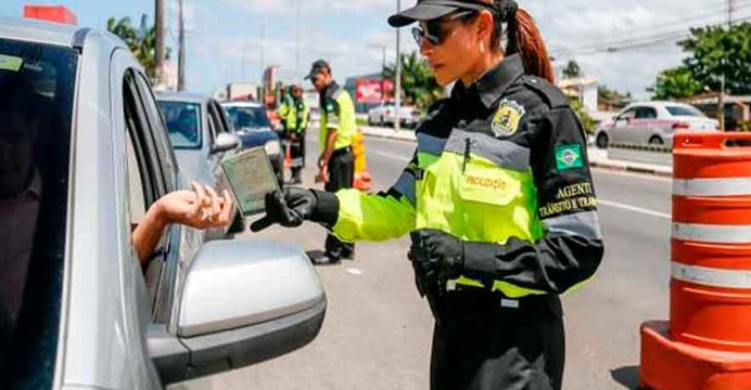 Mais de 3 mil condutores foram autuados em blitze da Lei Seca neste ano