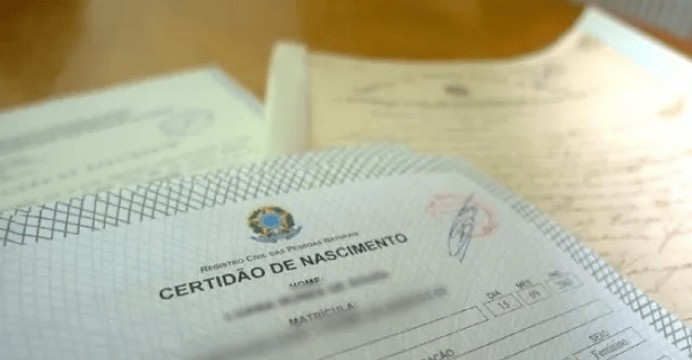 Na Bahia, 12.282 crianças foram registradas sem o nome do pai no último ano