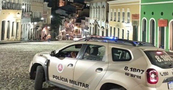 Sargento tem arma furtada de dentro do posto da PM no Pelourinho