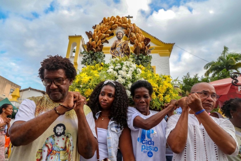 Com missas e procissão, soteropolitanos celebram São Lázaro, protetor dos enfermos