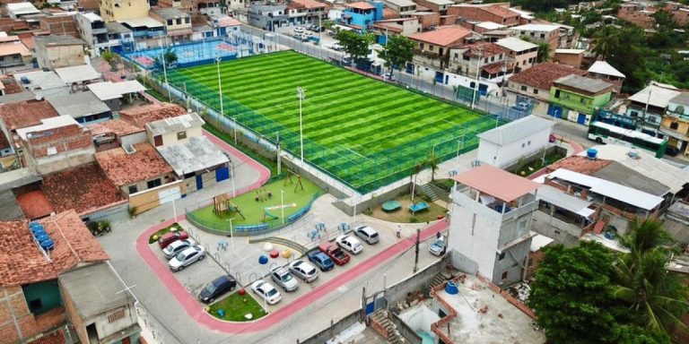 Prefeitura inaugura complexo esportivo em homenagem a Raimundo Varela