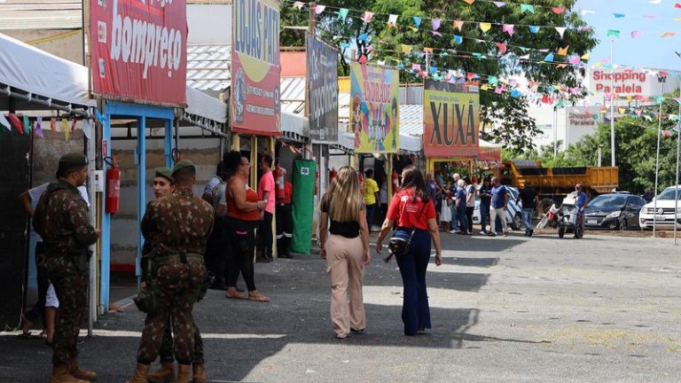 Polícia Civil apreende quase 80 mil unidades de fogos de artifício em Salvador e Lauro de Freiras