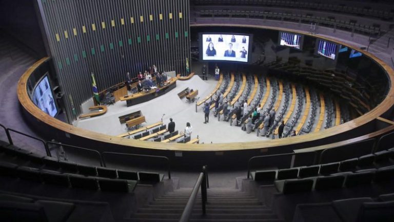 Lista de presença: Saiba quem são os deputados federais baianos mais ausentes em Brasília