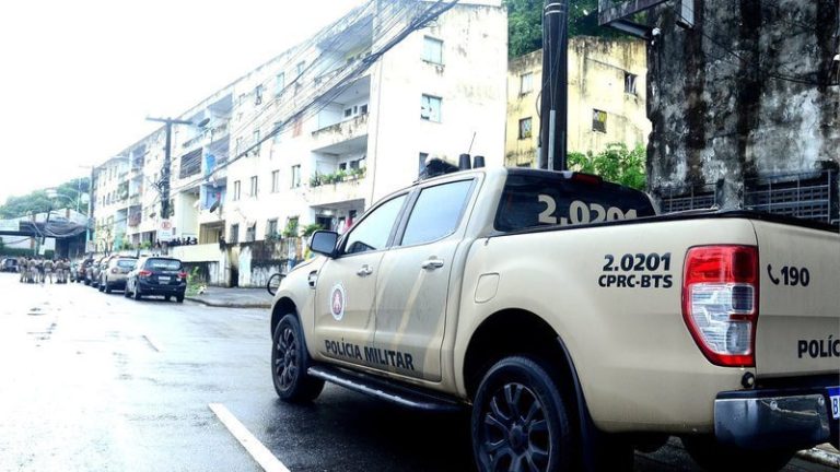 Homem morre e dois são presos em operação no ‘Carandiru’, em Salvador