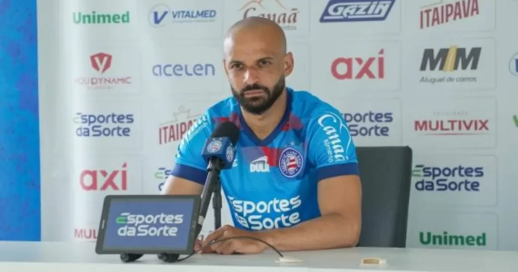 Thaciano prega foco diante do Cruzeiro e diz o que o torcedor pode esperar: “Um Bahia forte”